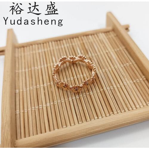 Rose Gold Jewelry Sparkling Daisy Flower Crown Ring (symbolizes unfettered freedom)