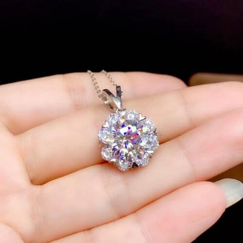 Inbeaut 925 Silver Excellent Cut 5 ct D Color Pass Diamond Test Moissanite Romantic Heart Rose Pendant Necklace for Women Gift