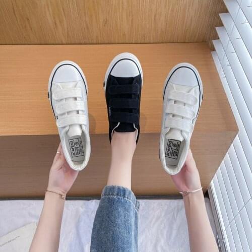 Big Size 35-40 All Black Women Canvas Shoes Breathable Unisex Flat Sneakers Low-top Spring Women Casual Shoes Couple Sneakers