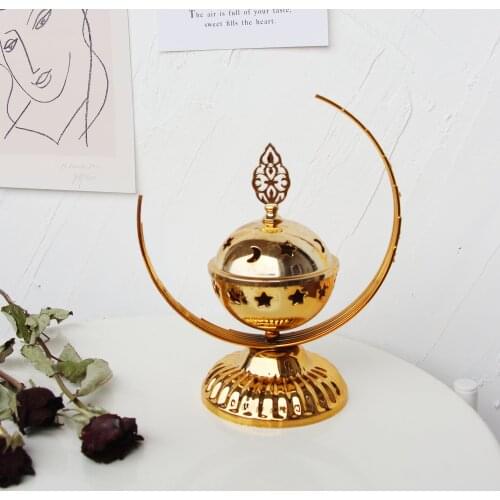 The moon shape Incense Cones + Burner metal gold plating Home Decor Censer Incense Use In Home Teahouse Aromatherapy Furnace