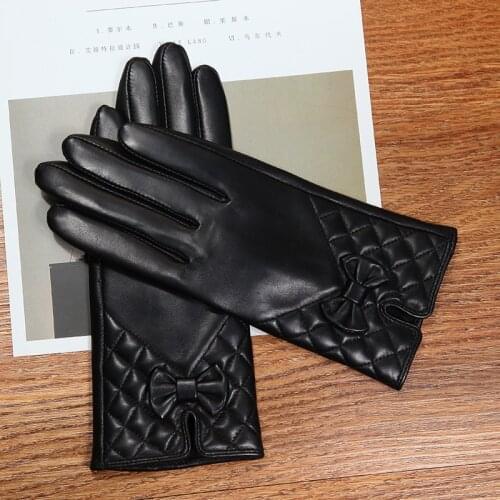 Latest 2020 Lambskin Butterfly Knot Real Leather Gloves Female Winter Plus Velvet Thicken Black Womans Sheepskin Gloves L6123