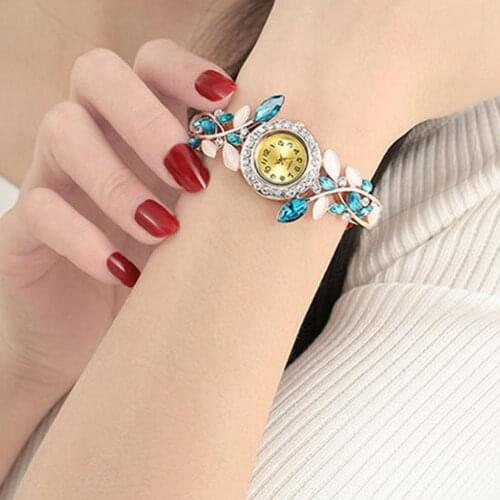 Luxury Women Rhinestone Leaf Round Dial Analog Open Bracelet Quartz Wrist Watch