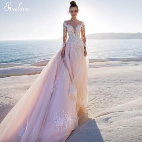 EVALOVE Glamorous Appliques Long Sleeve A-Line Wedding Dress Customized Scoop Neck Button Tulle Court Train Vintage Bridal Gown