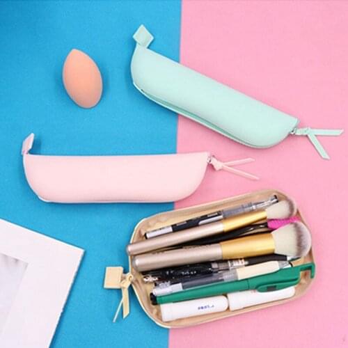 1 Pcs Cute Cartoon Kawaii Banana Shape Pencil Bag Portable Silicone Pen Pencil Bag Makeup Cosmetic Pocket School Stationary Case