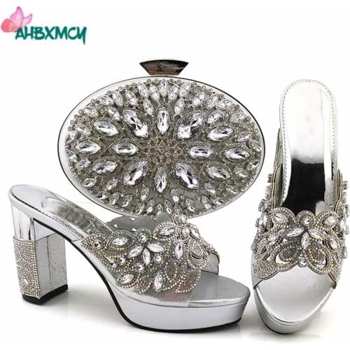 Garden Party New Coming Nigerian Design Shoes Matching Bag in Silver Color High Quality 2020 INS Hot Selling Shoes and Bag Set
