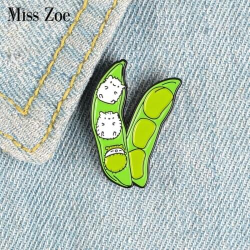 Hedgehog Baby Pea Enamel Pin Custom Animal Brooches Backpack Clothes Lapel Pin Badge Creative Plant Jewelry Gift for Kids Friend