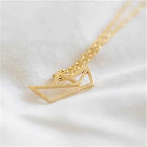Fashion hollow out of the boat shape pattern necklace necklaces for women design chain of clavicle