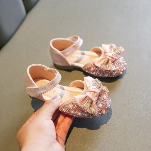 Girls Anti-kick Sandals 2021 Summer Pearl Bow Princess Shoes Korean New Style Childrens Soft Sole Fashion Beach Shoes for Party