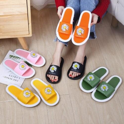 ZEEKSON INS Trend Flip Flops Womens Shoes Fashion Korean Version of Small Daisy Slippers Female Home Non-slip Bathroom Slippers