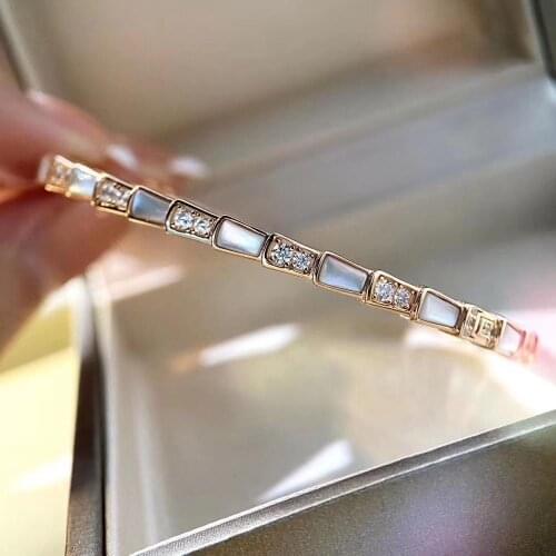 100% 925 sterling silver white mother-of-pearl snake bone bracelet, full of seduction and charming sensibility