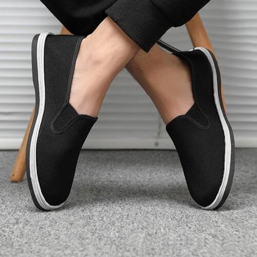 2021Mens Shoes Casual Canvas Spring Summer Slip-on Unisex Man Fashion Sneakers Flats Breathable Light Black