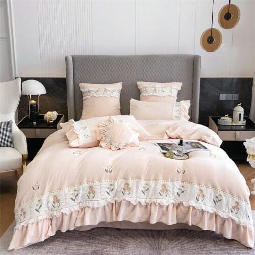 Super Soft Velvet Fleece Furry Warm Princess Bedding Set Flowers Embroidery Quilt Cover Bed Comforter Set Bed Linen Pillowcases