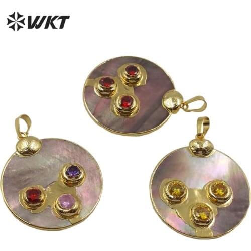 WT-JP204 Vintage Round pendant Natural pink shell with Cubic Zirconia charm pendant gold trim with multi colors CZ stone pendant
