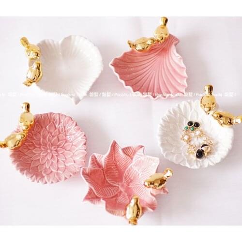 Nordic style ceramic jewelry plate creative seasoning plate bathroom soap plate porch key storage ornaments