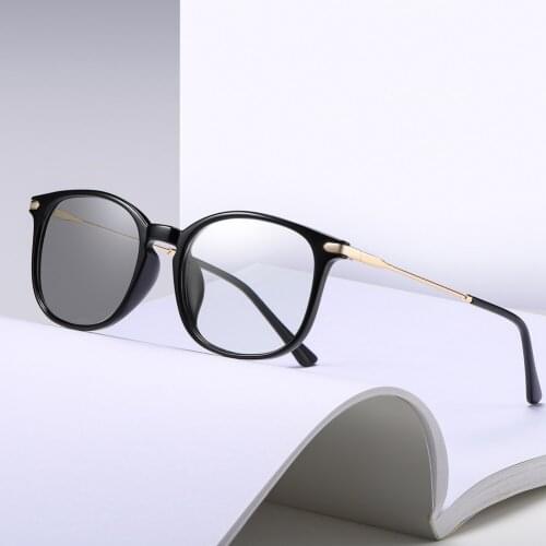 TR90 Blue Light Blocking Eyeglasses non Prescription Photochromic Lenses Computer Glasses Optical Eyewear Frame for Women Men