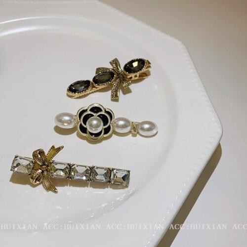 2021 Vintage Luxury Hairpin Hair Clips Brand Hair Jewelry Creative Design Camellia Pearl Rhinestone Hair Clip Barrette Wholesale