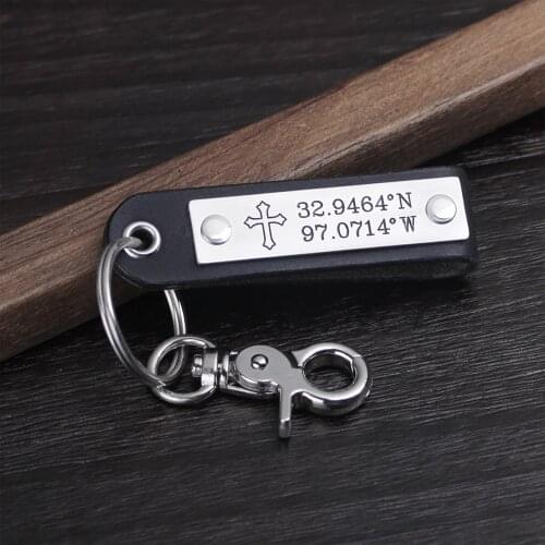 Personalized Dad Gift - Mens Leather Keychain - Gift Idea for Dad - Personalized With Any Text