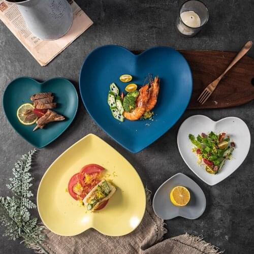 1pcs Solid Color Nordic Heart-shaped Breakfast Tableware Western Plate Net Red Peach Heart Tray Home Ceramic Dinner Dish