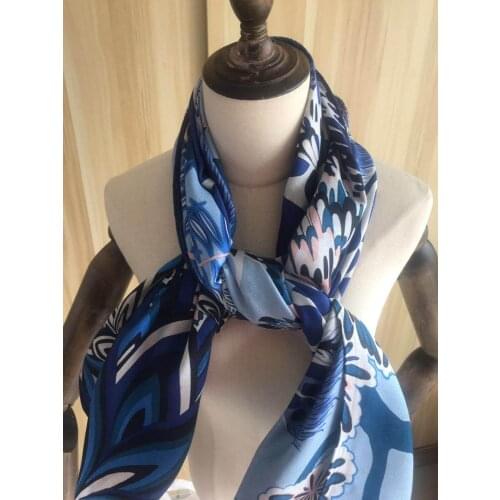 2020 new arrival autumn winter giraffe design 140*140 cm animal scarf 65% cashmere 35% silk scarf wrap for women lady girl