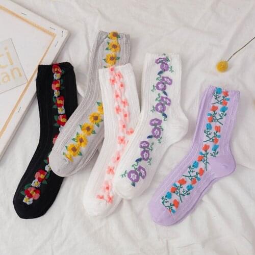 New Arrival Kawaii Flower Autumn Winter Woman Socks Cotton Korean Harajuku Style Cute and Funny Socks Women