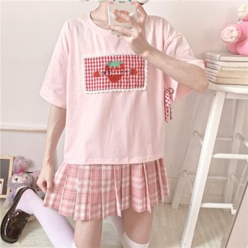 Harajuku Plaid Patchwork Short-Sleeved Womens T-Shirt Cute Loose O-Neck Top Girl Summer Strawberry Embroidery Female Clothing