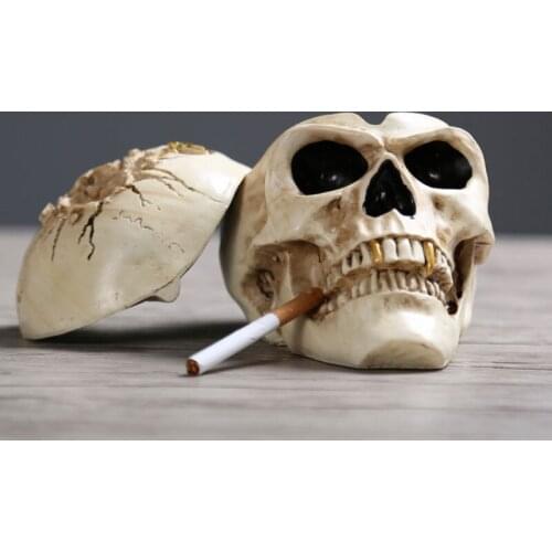 Pirate of the skull shaped like cigarette ash, Halloween decoration of the house for desk, ancient ornaments, portable resin