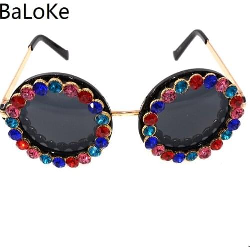 Big Round Sunglasses Women Brand Design Crystal Stones Metal Frame Sunglasses Top Quality Retro Summer Beach Outdoor Decoration