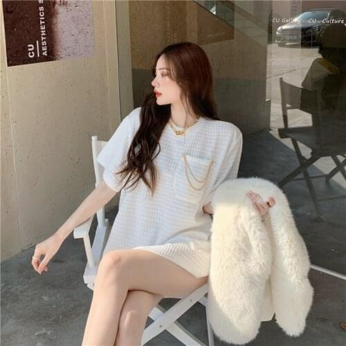 EasyGarment Spring Basic Thick Foam Chain Pocket Hot T-shirt Women Tee O Neck Mujer 2021 Cotton T Shirt