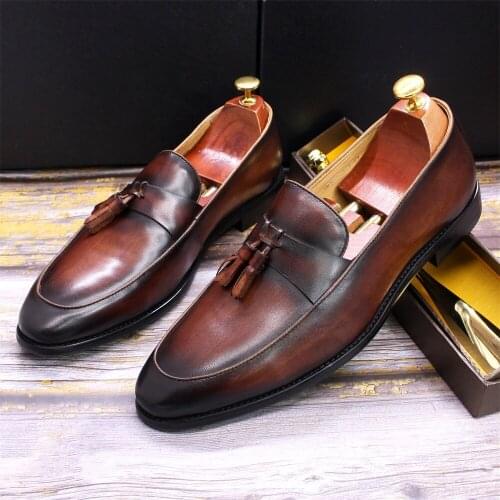Fashion Brand Cow Leather Tassels Loafers Mens Shoes Pointed toe Slip On Flats Outdoor Office Men Casual Shoes Black Male Shoes