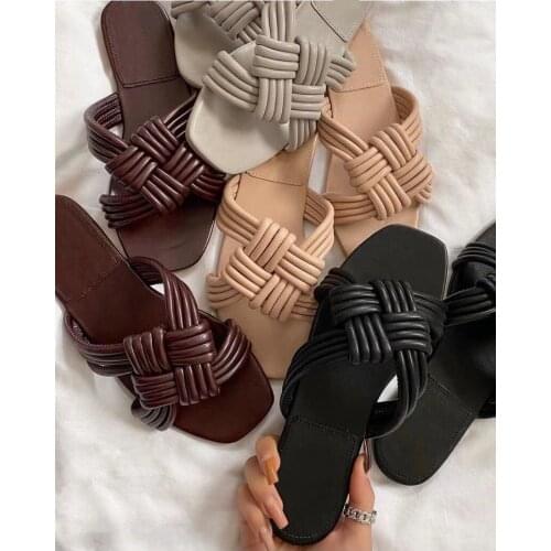 2021 Luxury Slides Low Heels Women Shoes Summer Slippers Flip Flop Africa Sexy Weave Bow Sandals Home Durable Europe Slippers