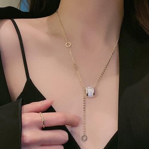 BOTU 2021 New Style Fashion Round Shape Adjustable Necklace Womens Fashionable Elegant Light Luxury Pendant Necklace Women