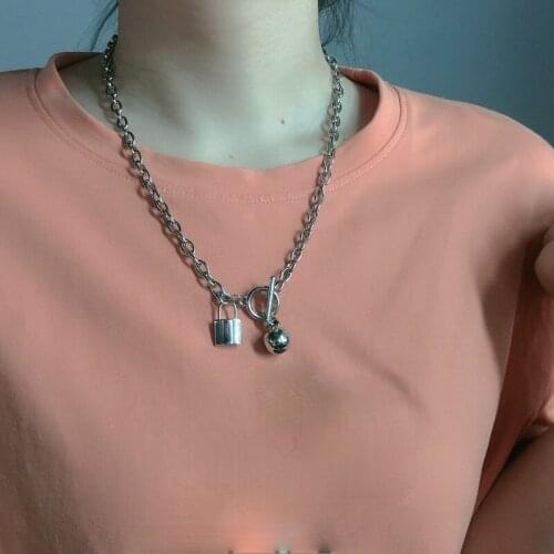 U-Magical Hiphop Round Ball Lock Toggle Clasp Pendant Necklace for Women Asymmetry Chunky Chain Metallic Necklace Jewellery