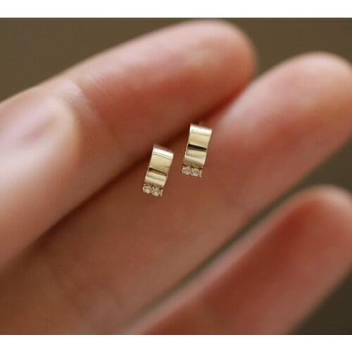 Binmonray 925 Sterling Silver Smooth Wide Curved Bar Geometric Earrings for Women Delicate Minimalist Stud Earrings Jewellery