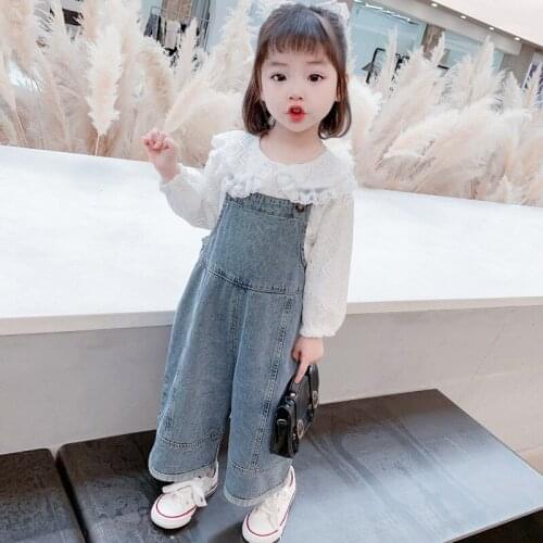 Girls' Set 2021 Autumn New Korean Childrens Wear White Lace Shirt Loose Denim Suspender Two-piece Set