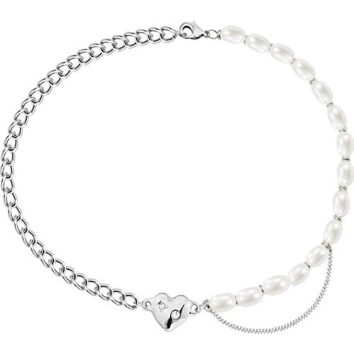 Exaggerated Elegant Imitation Pearls Love Heart Pendant Necklace for Women Clavicle Chain Chain Necklace Fashion Jewelry Gift