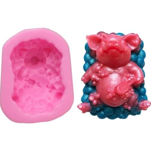 Bathing Pig Cake Mould Art Silicone Soap Craft DIY Handmade Candle Molds