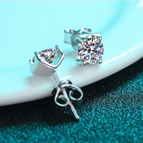 Silver Total 1-2 Carat Excellent Cut D Color Good Clarity Moissanite Cow Head Stud Earrings Women Silver 925 Wedding Jewelry