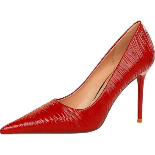 The new womens shoes 2020 patent leather slim single shoes sexy comfortable shallow high heels