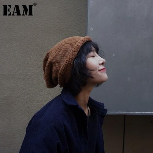 [EAM] Women Fold Keep Knitting Warm Fishermen Hat New Round Dome Temperament Fashion Tide All-match Spring Autumn 2021 1B864