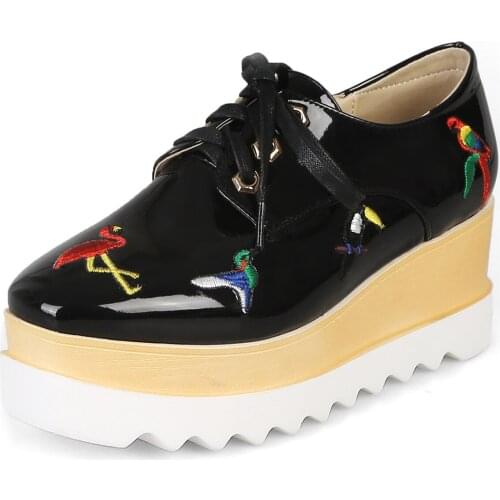 Comfortable wedge heel shoes early spring of 2019 the new lace-up loafers 40-43