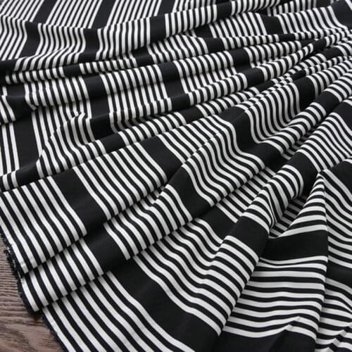 Vertical Stripe Printing Silk Crepe De Chine Black/ White