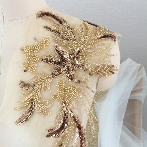 2 Pieces Gold 3D Floral Sequin Lace Applique Motif Embroidery Sequined Flower Patch Delicate Addition for Dance Costume Craft