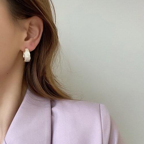 New Delicate Korean Earrings White Blue Enamel Stud Earrings Golden Jewelry for Women Student Gifts