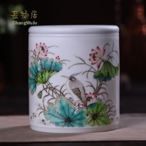 Changwuju in jingdezhen fine home decoration Handmade famille rose brush pot as stationery accessories painted by Jinhongxia