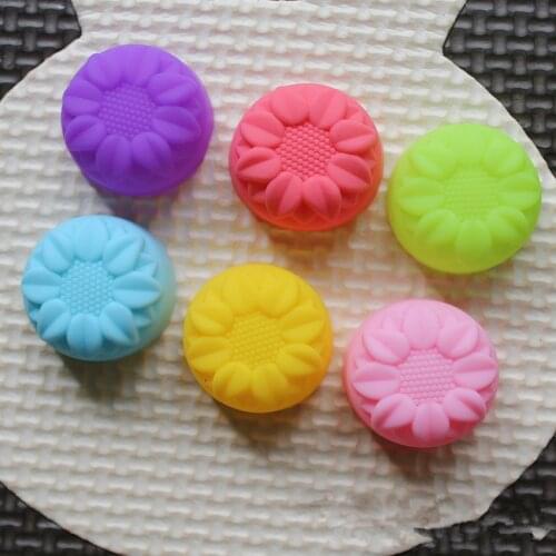New 20 pcs/lot 5cm flower silicone chocolate mold cupcake cake mold baking tools DIY mini soap mold