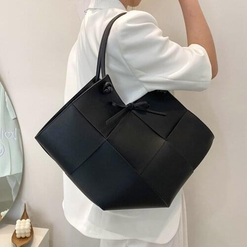 Women Simple Pu Leather Shoulder Bags High Quality Irregular Black Handbags Female Fashion Elegant Solid Color Tote Bag Sac New