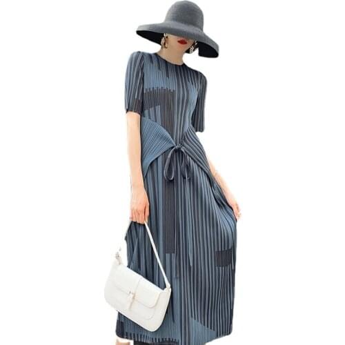 Dresses for women Miyka Pleated stripe Lace waist dress