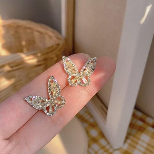 Luxury Hollow Butterfly Earring Bling Crystal Zircon Dazzling Stud Earring Wedding Women Fashion Jewelry Patry Accessories Gift