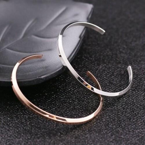 Adjustable Stainless Steel Open Bracelet with Simple Smooth Surface Gold Plated Jewelry Luxury Woman Jewelry Birthday Gift