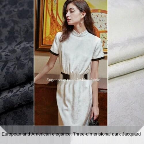 Thin three-dimensional embossed retro yarn-dyed jacquard fashion fabric, sewing fabric factory store is not out of stock